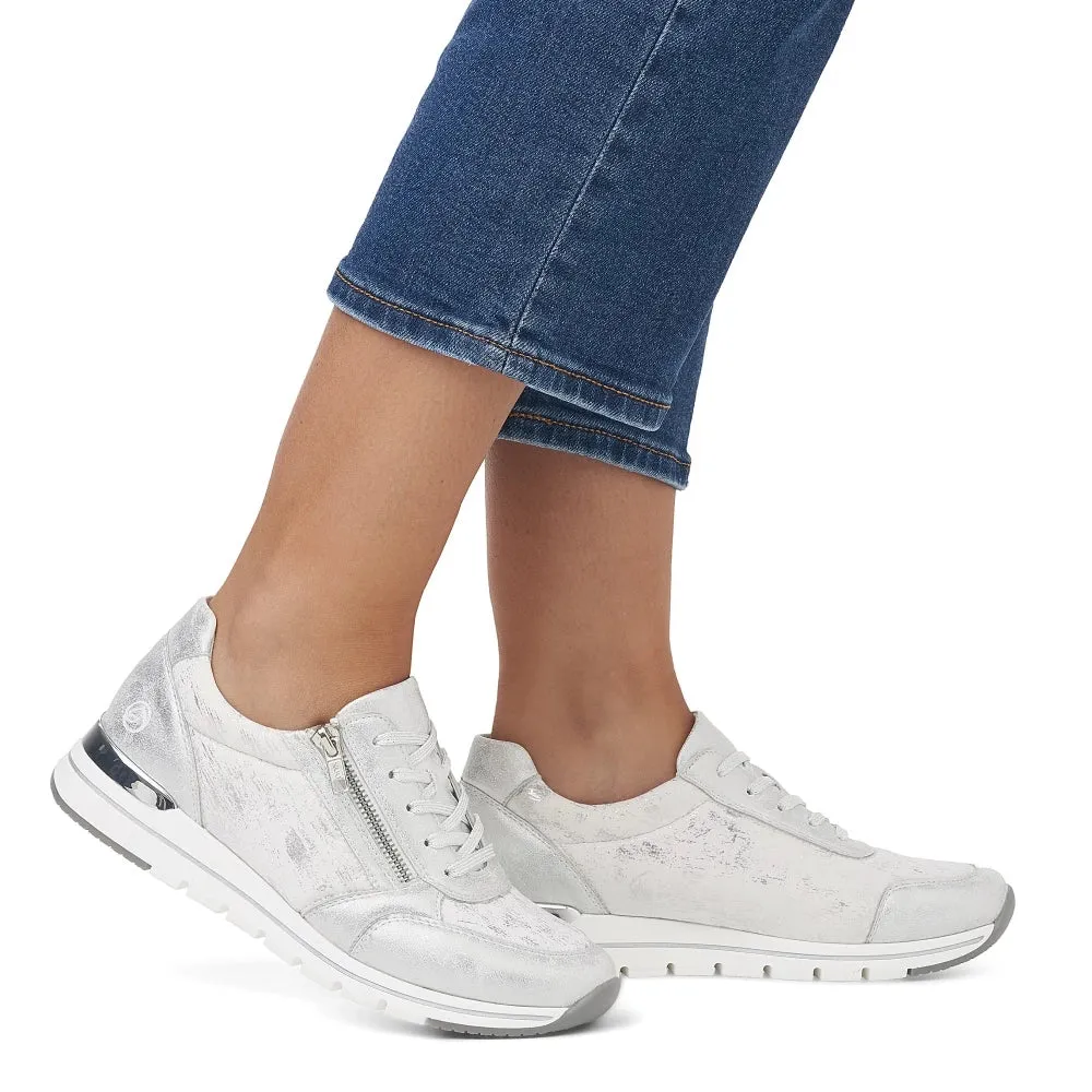 R6700