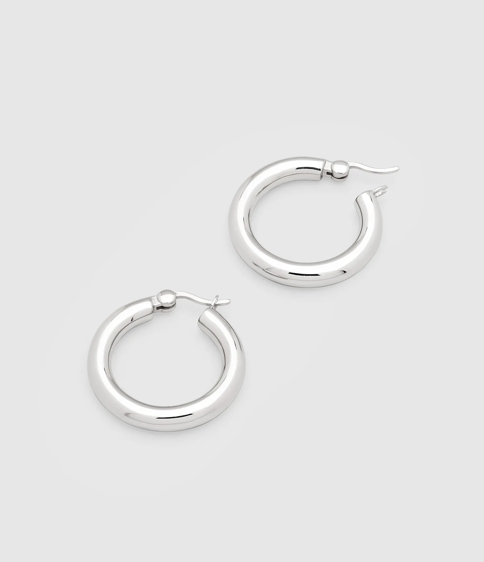 TOM WOOD Partager  Créoles Thick Medium Argent  